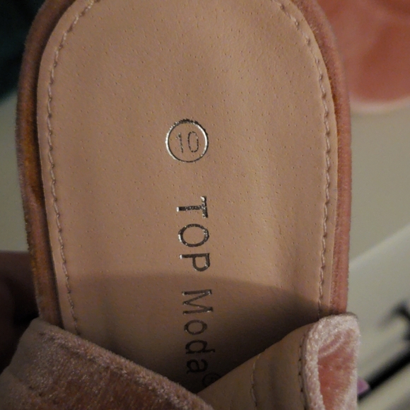 Like new pink open toe booties - Picture 4 of 6